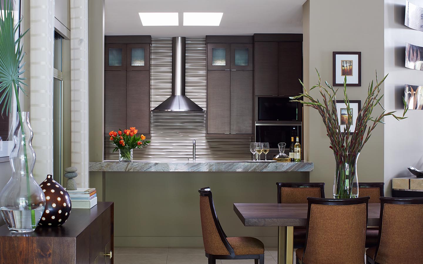 FEATURE-IMAGE_0002_A3-diningroom_kitchen_048a-Myles