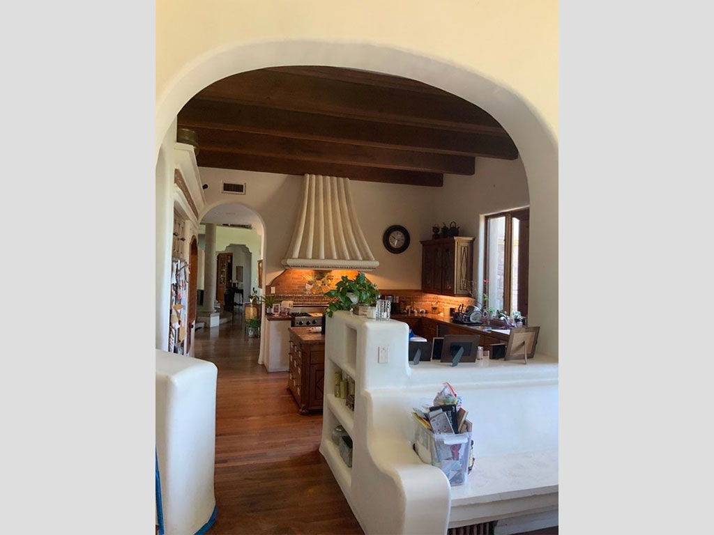 Paradise-Estate-Kitchen-Before-v2